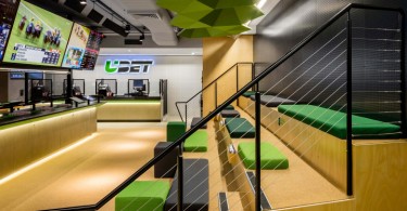 Стильный дизайн во славу новых технологий в интерьере букмекер-центра UBET в Брисбене