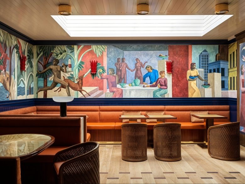 Декор птица The Manner hotel