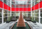 Современный дизайн офиса KYOCERAS в Красном цвете