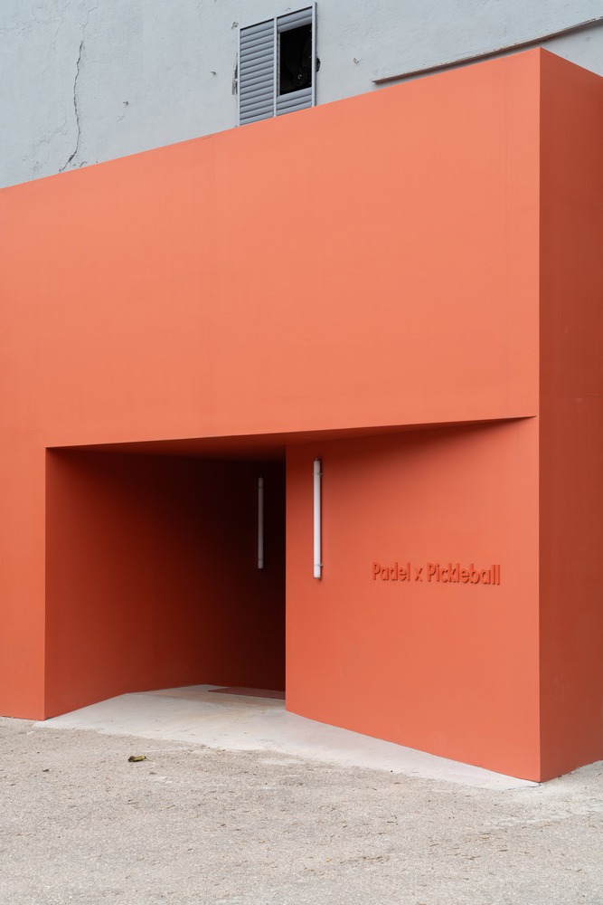 Фасад входной группы Padel x Pickleball Padel