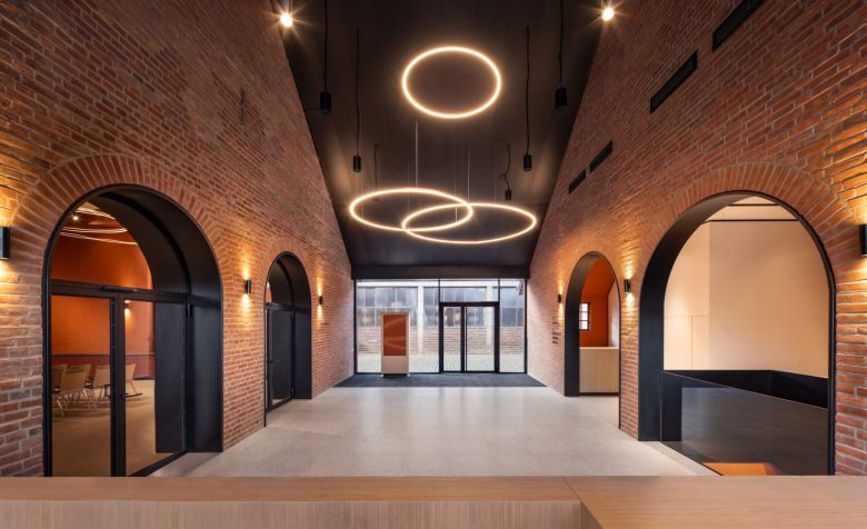 Холл Cultural Area Hahnekiez