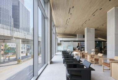 Интерьер с панорамными окнами Hana Bank