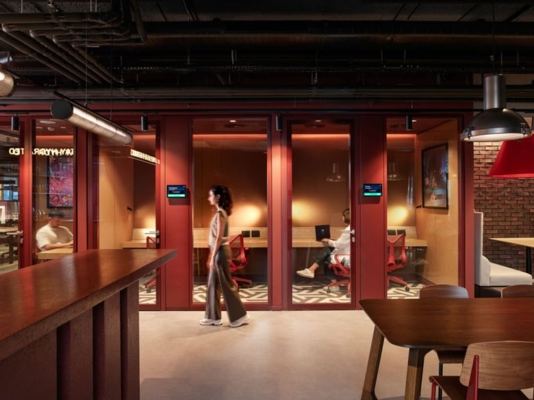 Кабины для работы Gram Games office