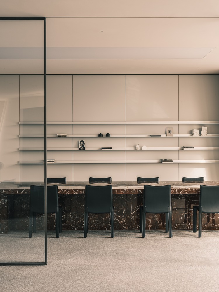 Комната совещаний с гранитным столом Wangchao Center Office