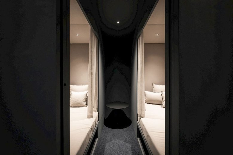 Коридор между комнатами отдыха ADDITIVE headquarters