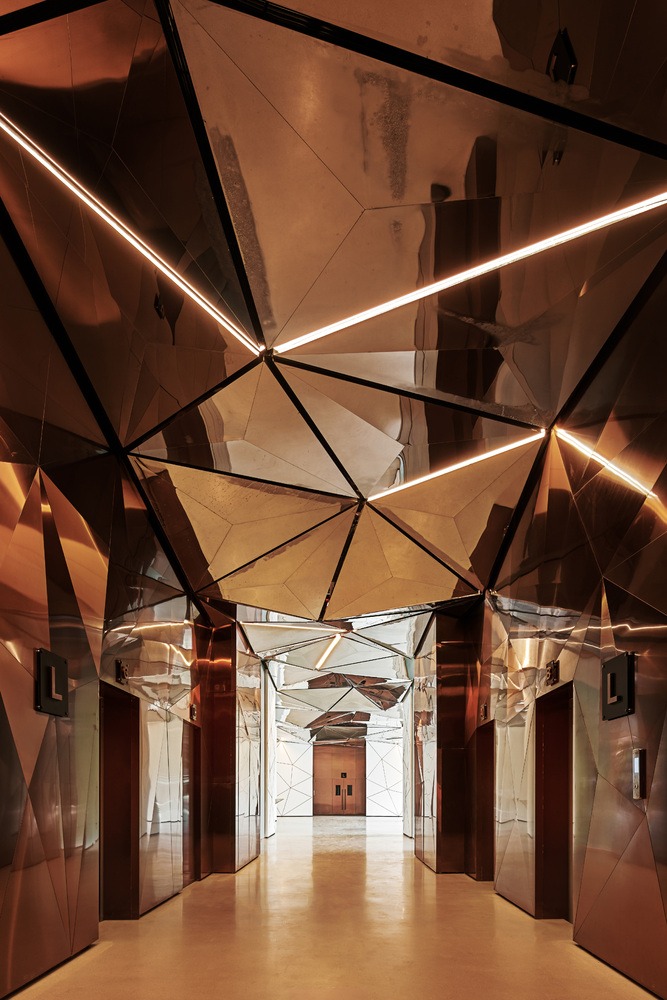 Коридор с лифтами Parinee I Lobby