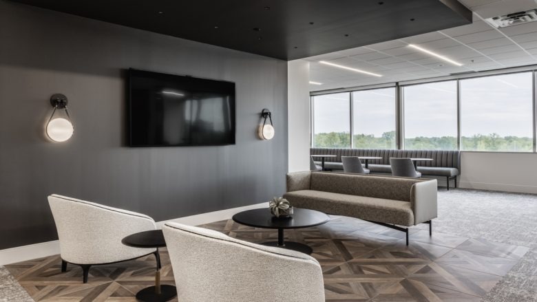 Лаунч зона Old National Bank Offices