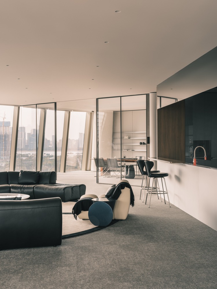 Лаунч зона с круглым мягким диваном Wangchao Center Office