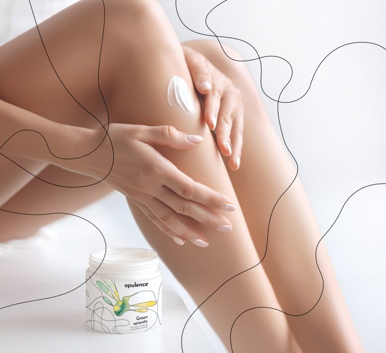 Нанесение крема на ноги Opulence body cream