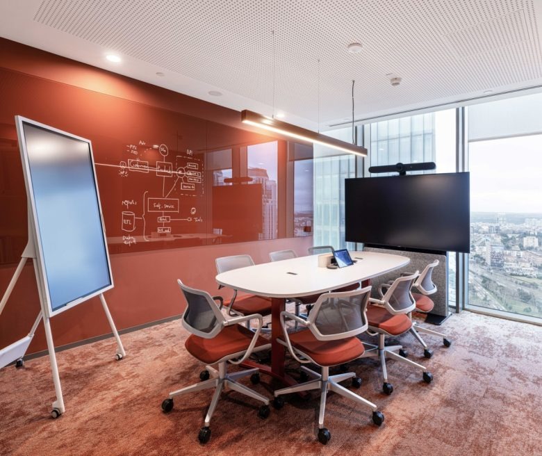 Небольшой кабинет для совещаний AstraZeneca Offices