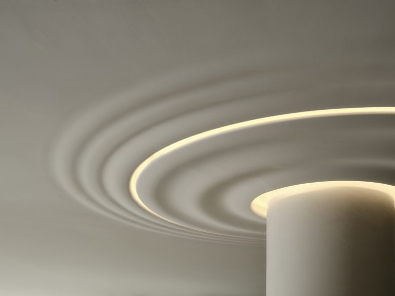 Оформление потолка The Royal Hotel