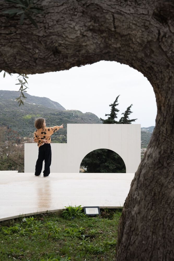 Открытое пространство House of Olives