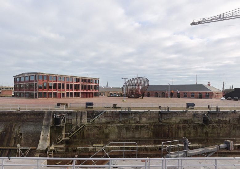 Панорама территории с промышленными элементами Den Helder City Hall