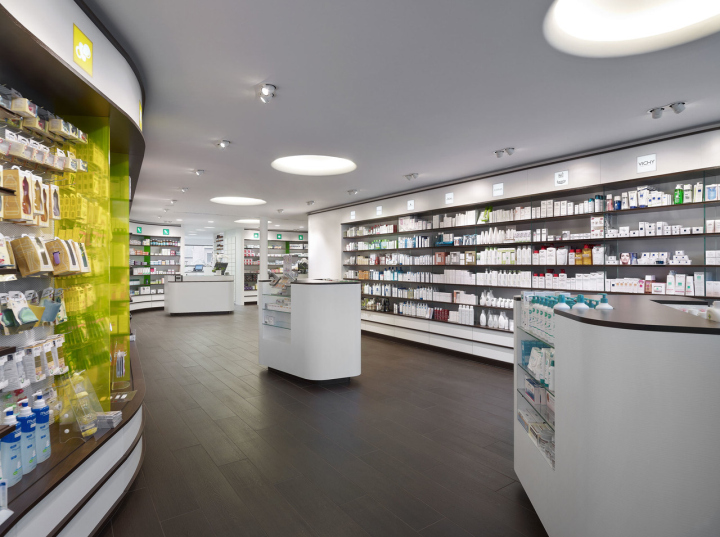 Светильники-иллюминаторы в дизайне аптеки Sint-Lievens-Houtem в Бельгии