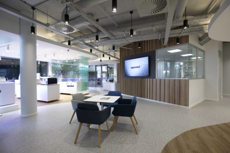 Рабочее пространство с переговорными и зоной ожидания Eppendorf Offices