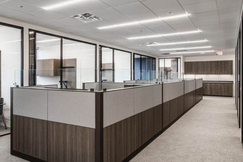 Рабочие места-кабинки Old National Bank Offices