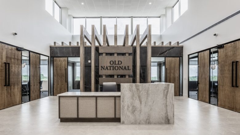 Ресепшн Old National Bank Offices