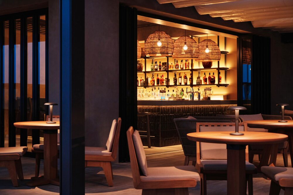 Ресторан в отеле Rosewood Miyakojima hotel