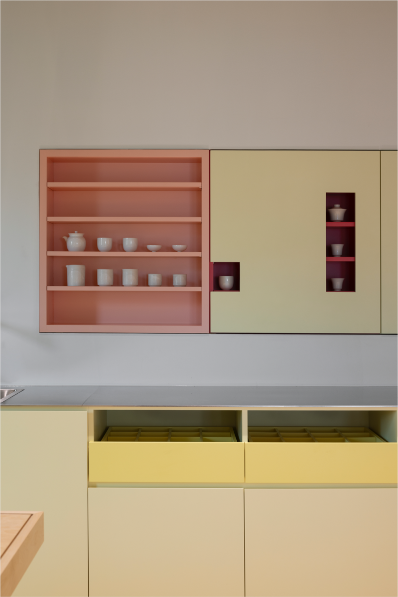 Шкафчики с посудой SISO Yoga studio