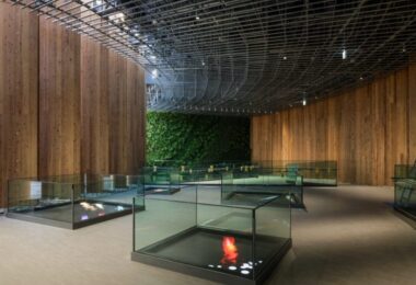 Стеклянные напольные витрины Osaka Expo 2025 Japan Pavilion