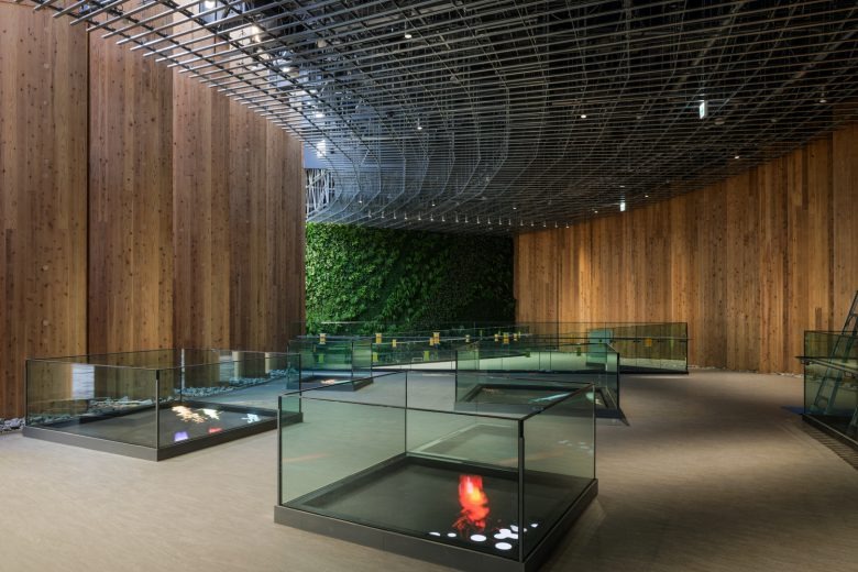 Стеклянные напольные витрины Osaka Expo 2025 Japan Pavilion