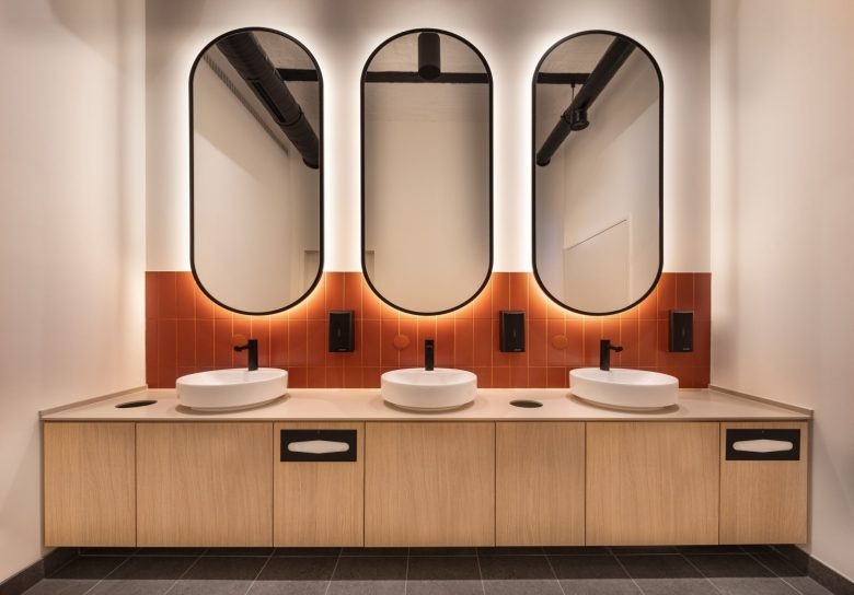 Туалетная комната Cultural Area Hahnekiez