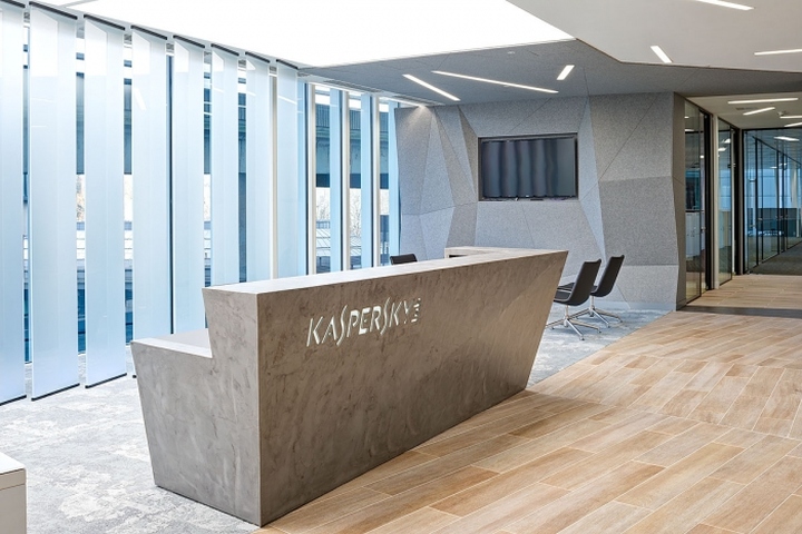 Ресепшн офиса компании Kaspersky Lab в Лондоне