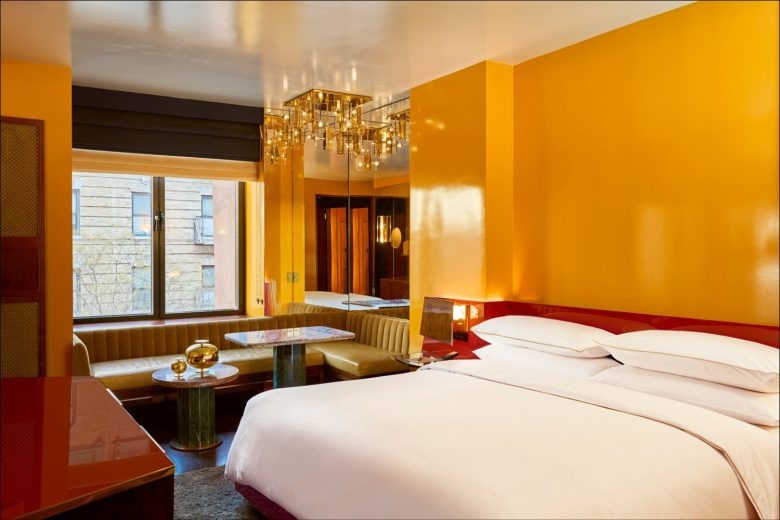 Ванная с мрамором The Manner hotel