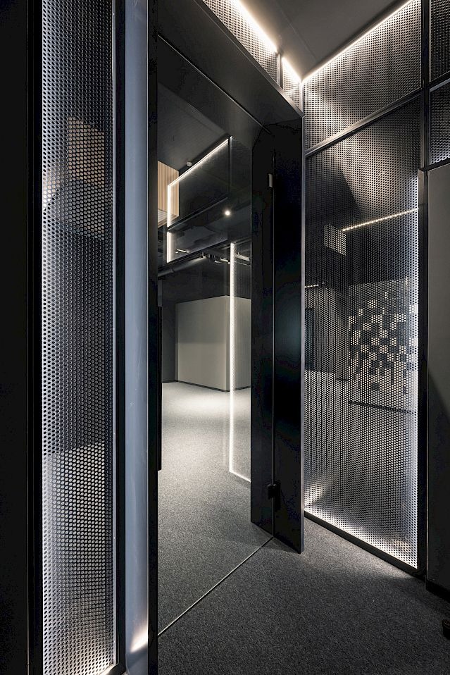 Вход в холл ADDITIVE headquarters