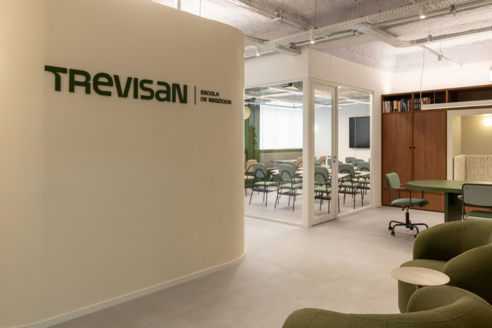 Входная зона офиса TREVISAN