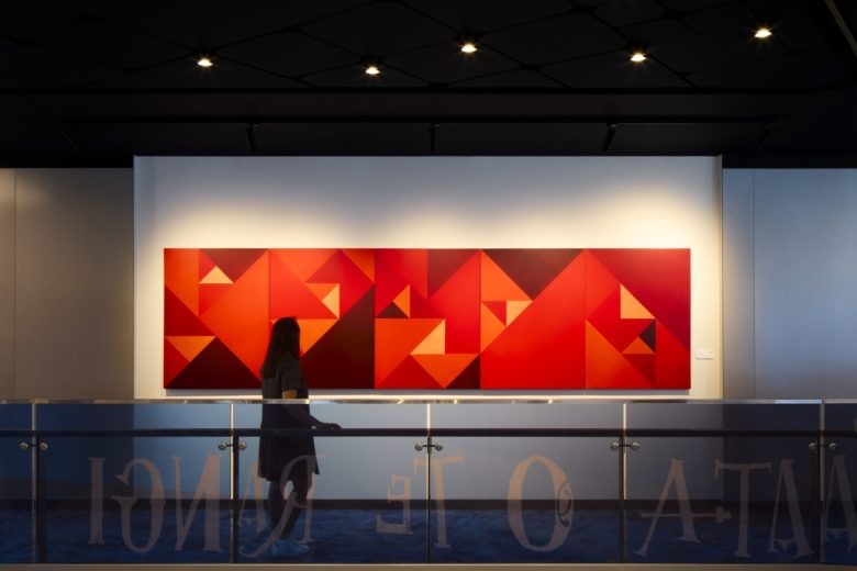 Вид на стену с орнаментом BNZ-Offices