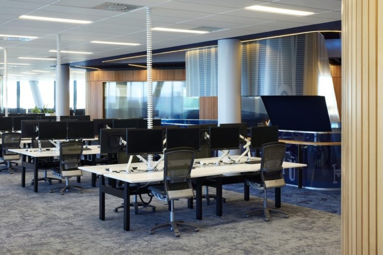 Вид со стороны на рабочие места BNZ-Offices