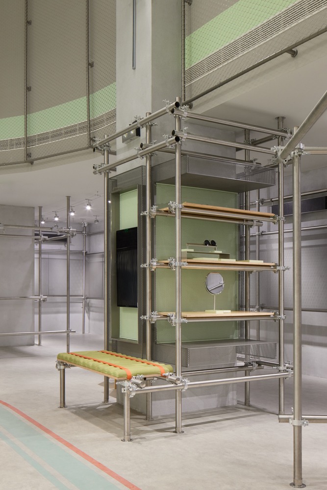 Выставочная стойка с полками и зеркалом via·1719 Wu Liangcai New Vision Field