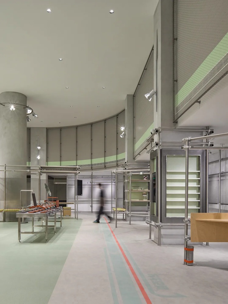 Выставочное пространство с модульными металлическими рамами via·1719 Wu Liangcai New Vision Field