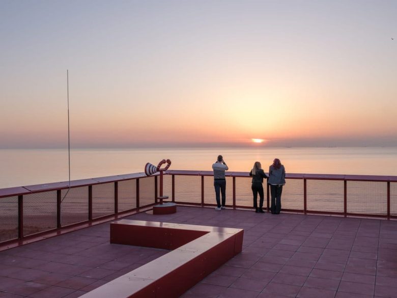 Закат на смотровой террасе Portlantis