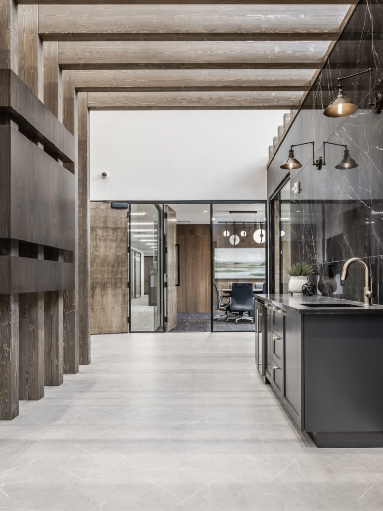 Зона кухни Old National Bank Offices