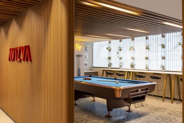 Зона отдыха - бильярдный стол Avizva Solutions Offices