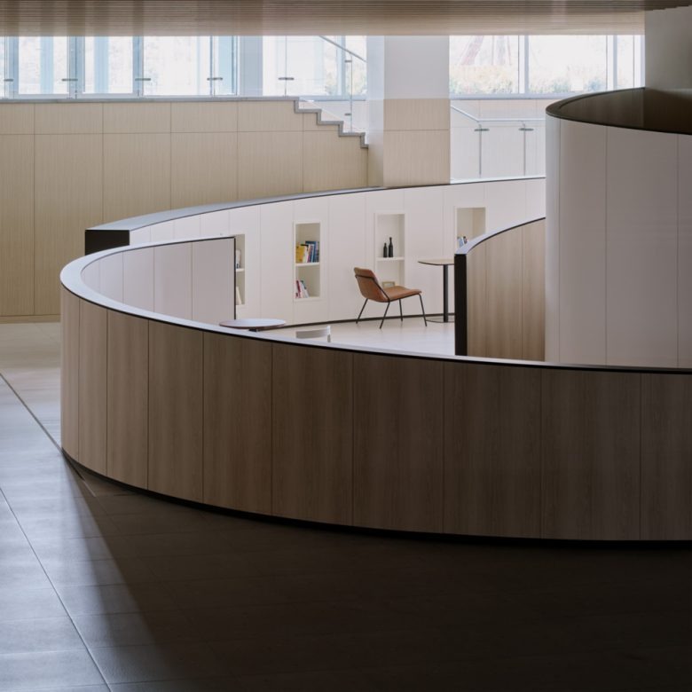 Зона отдыха с нишами KEPCO Community Lounge