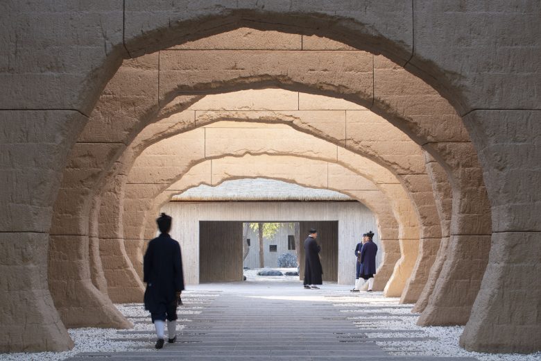 арки коридор в строении Revitalization of The Relic Site of Yongle Palace