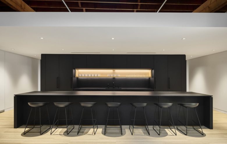 барная стойка UrbanWorks Architecture Offices