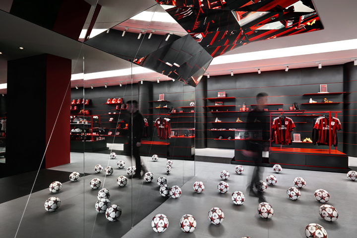 Головной офис знаменитого футбольного клуба Milan