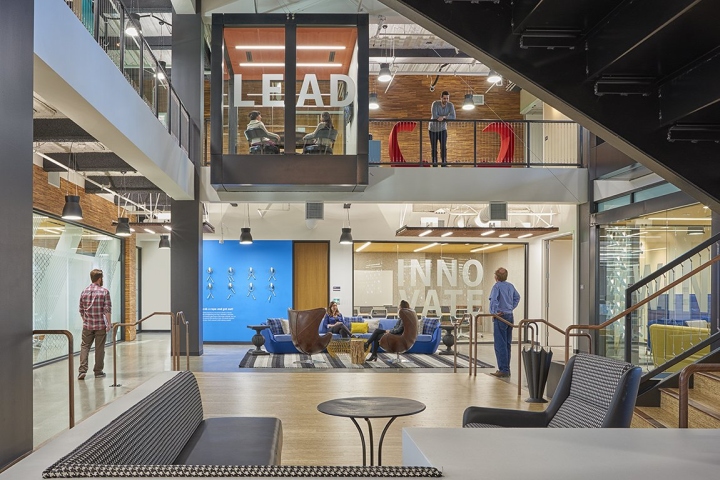 Удивительный дизайн интерьера современного офиса в Калифорнии