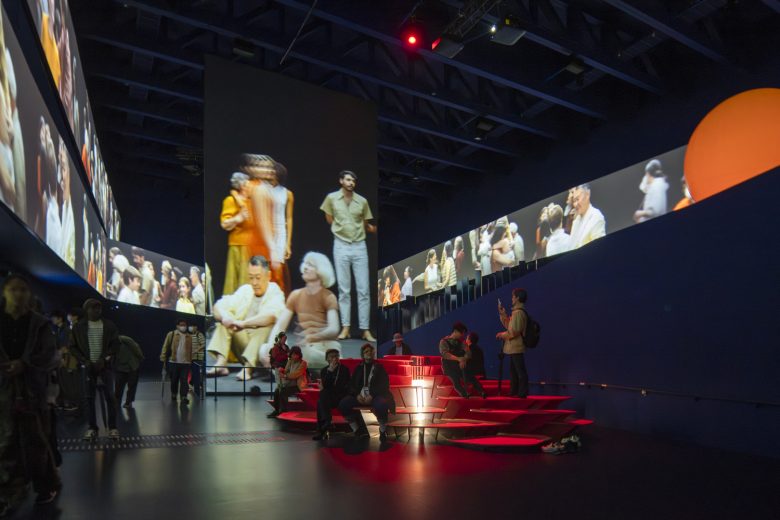 экраны на стенах Spanish Pavilion at Expo Osaka 2025