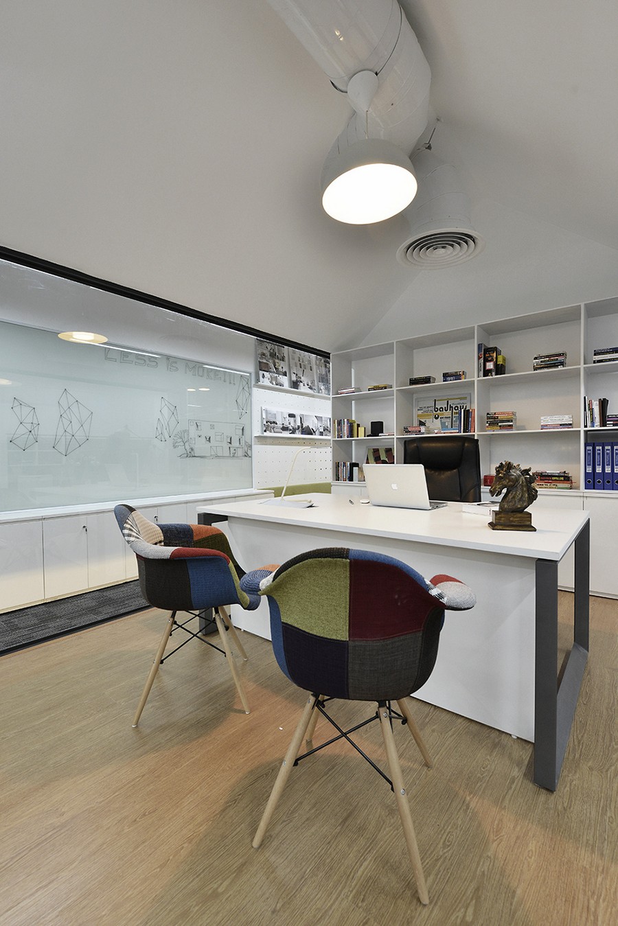 Дизайн интерьера офиса во Вьетнаме от Bauhaus Architecs & Associates