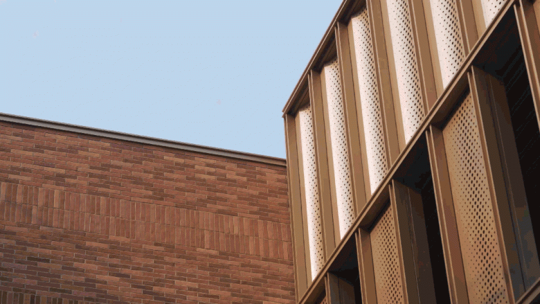 вид на фасад City of Inspiration