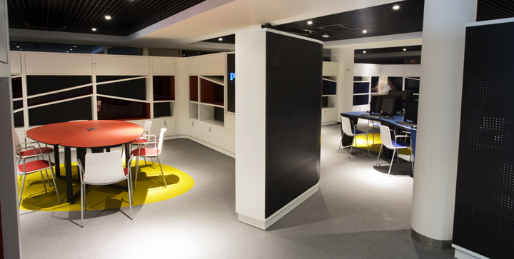 Интерьер офиса фирмы GENT 3.0 от студии дизайна Vol2, Испания
