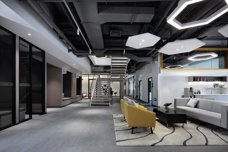 холл China Merchants Senlan Meihuan · Chuangku Co-working Space