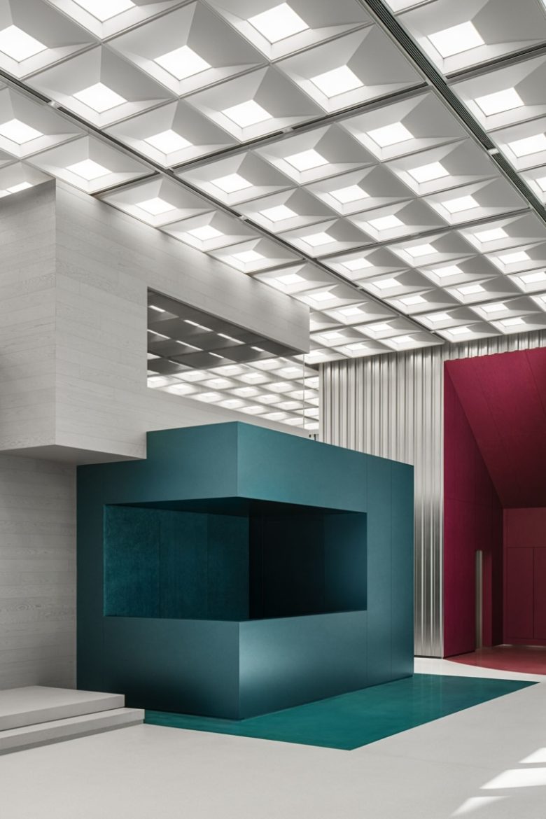 холл Max Show Office