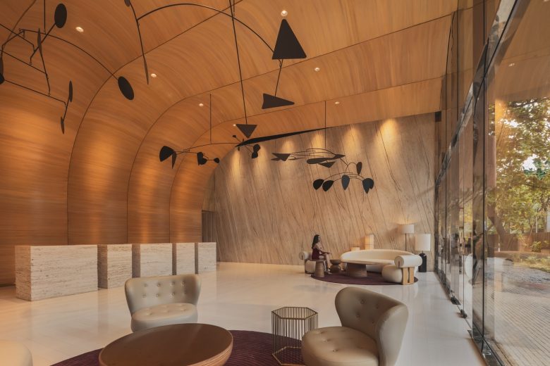 холл Satguru’s Rendezvous