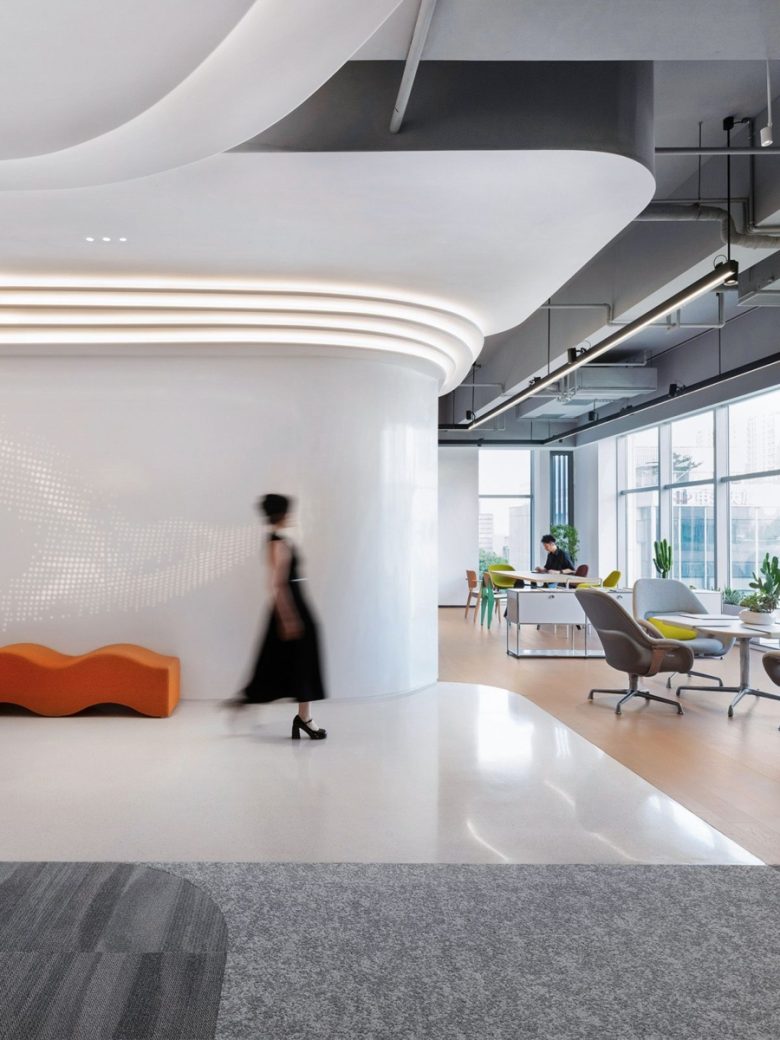 холл Steelcase Offices and Showroom